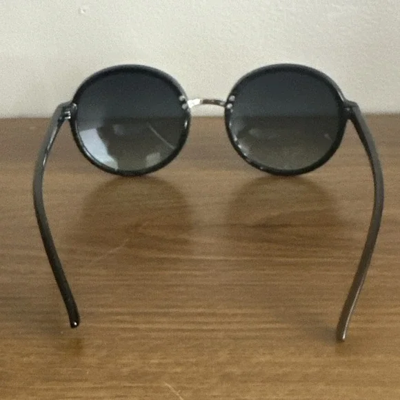 Vince Camuto Women's Round Sunglasses Black Frame Smoke Lenses UV Protection - Picture 5 of 8